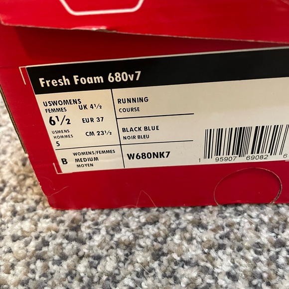 New balance sneakers - Picture 4 of 4